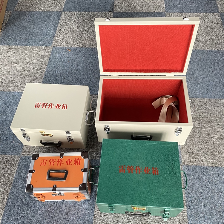 商水爆破工程作业箱如何选择？玻璃钢与传统材质的全面对比